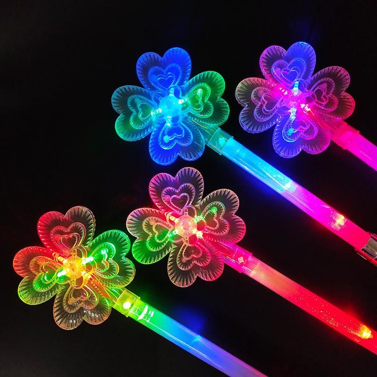 热销新款 四叶草发光棒 led七彩闪光发光棒详情图3