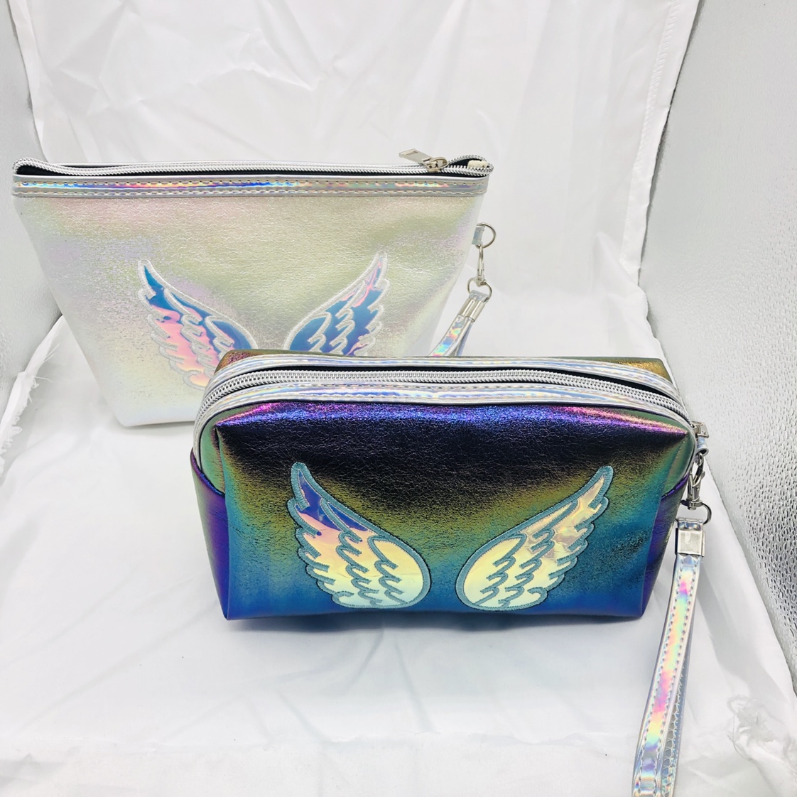 炫彩绣翅膀化妆包
