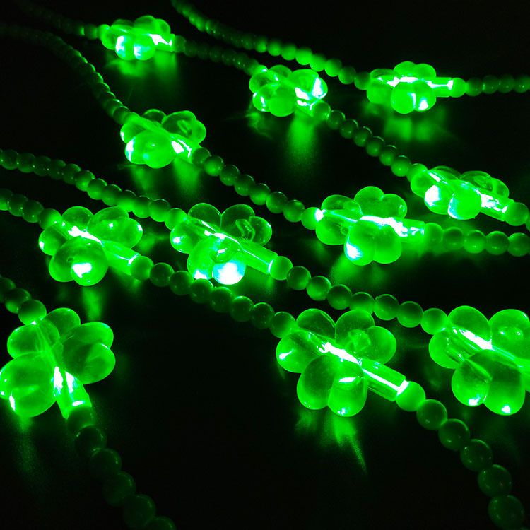 新款LED三叶草项链 灯串项链 爱尔兰节灯泡挂饰项链 爱尔兰节饰品详情图3