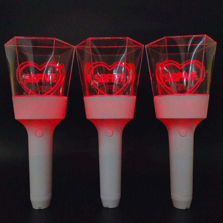 Star concert glow stick Concert glow stick fifteen color remote control glow stick Application Scenario
