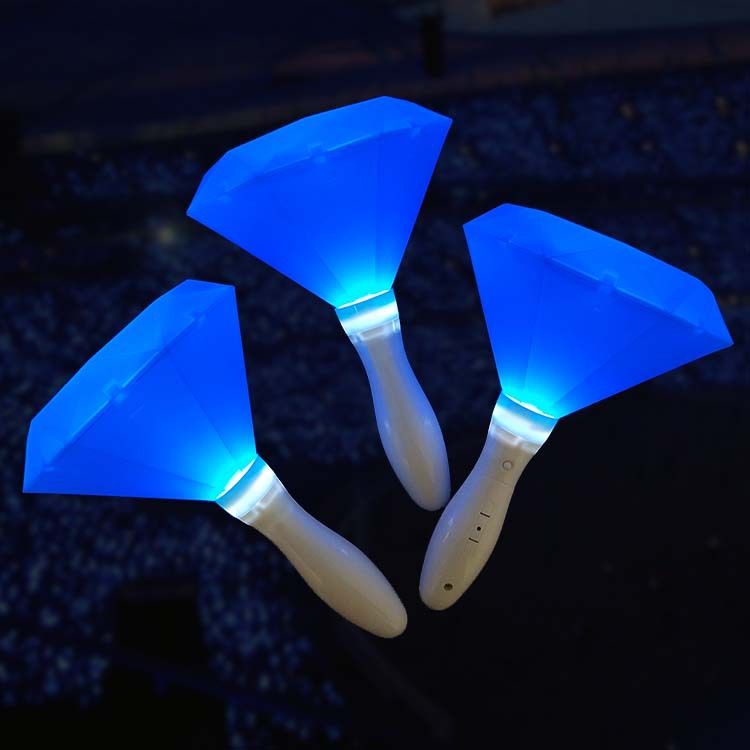 Japanese concert LED flash stick custom logo colorful LED diamond light stick Application Scenario