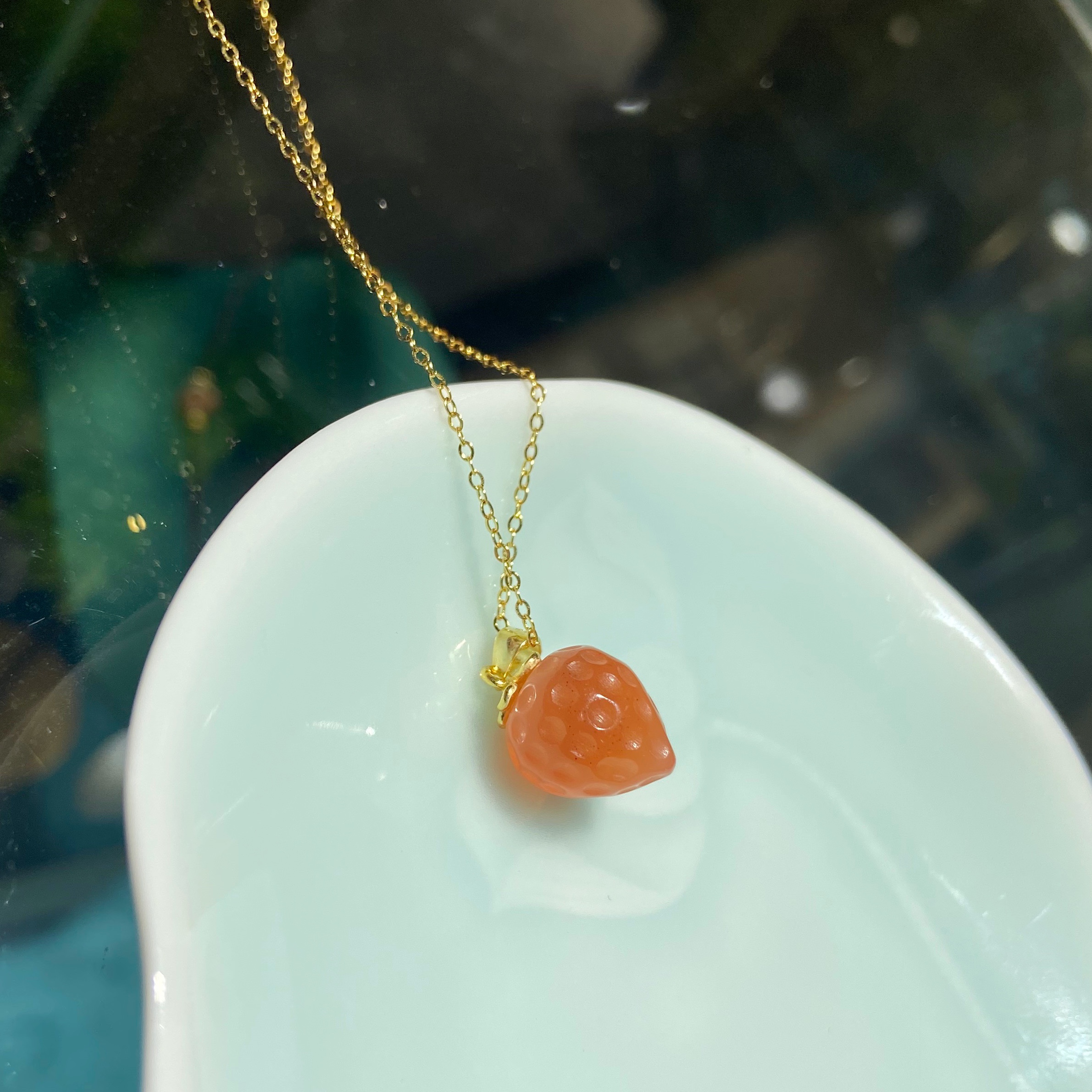Natural southern red small strawberry silver gold-plated pendant collarbone chain chain 928 silver gold-plated thumbnail