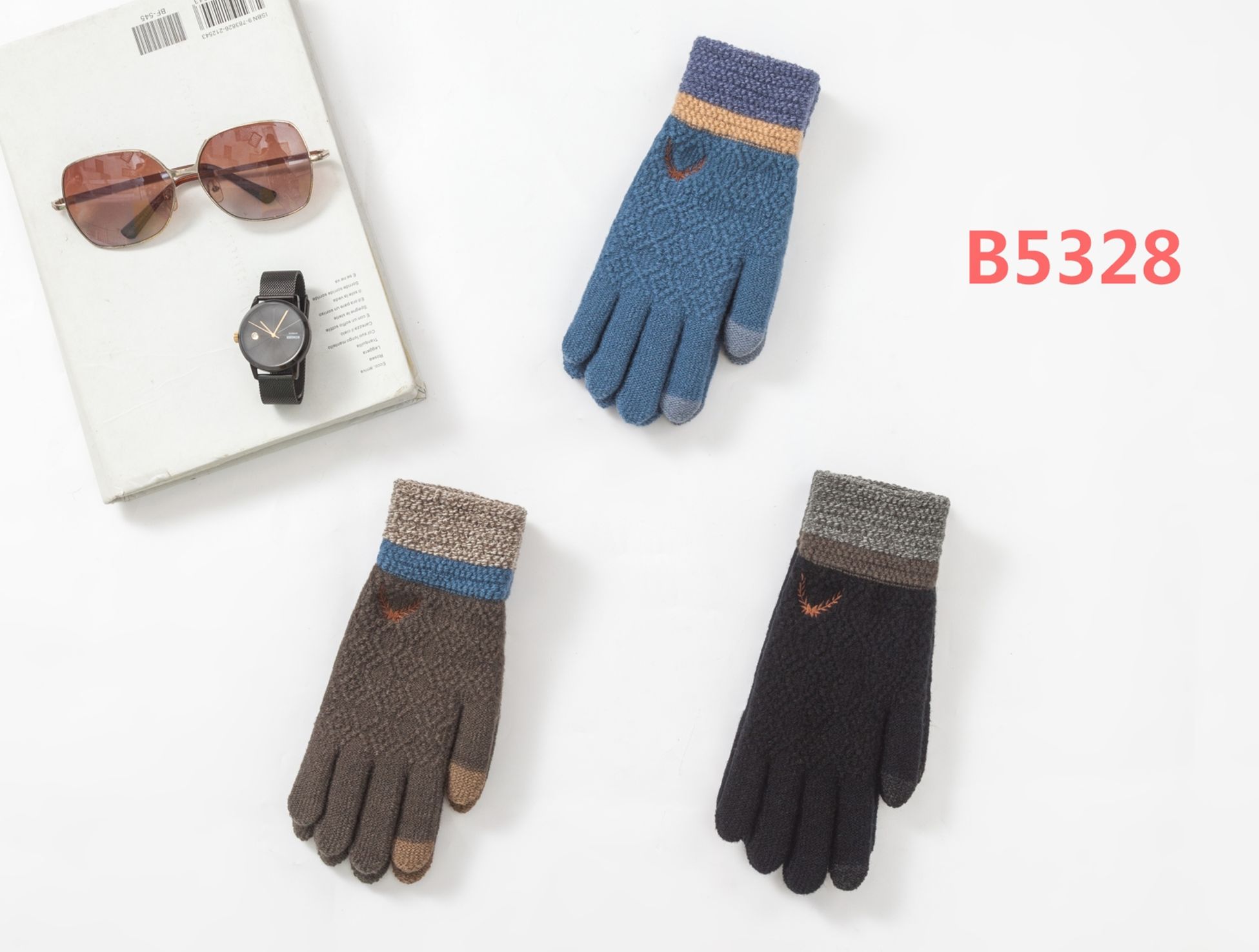 Yiwu Selection matching color embroidery men's five fingers /37511