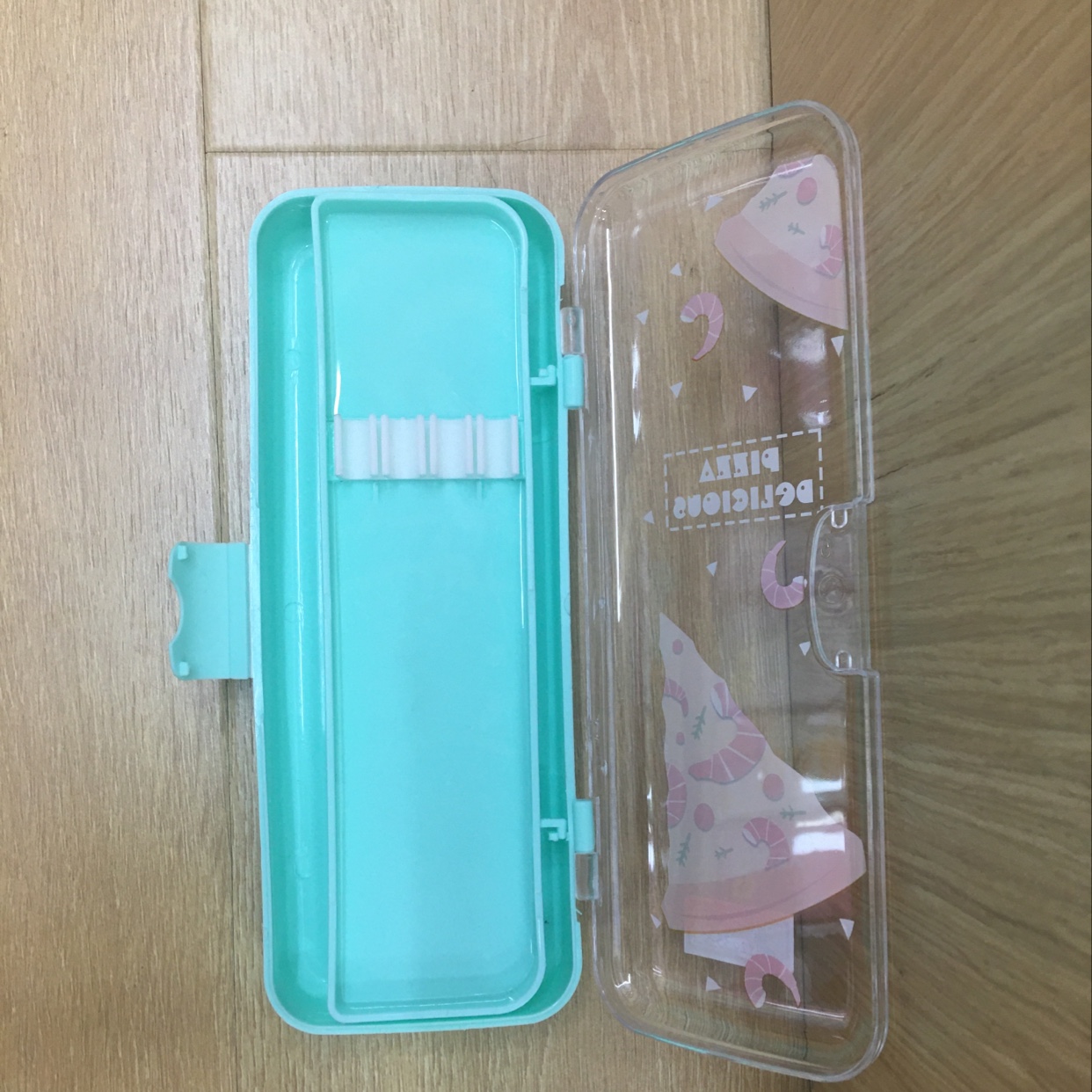 文具盒细节图