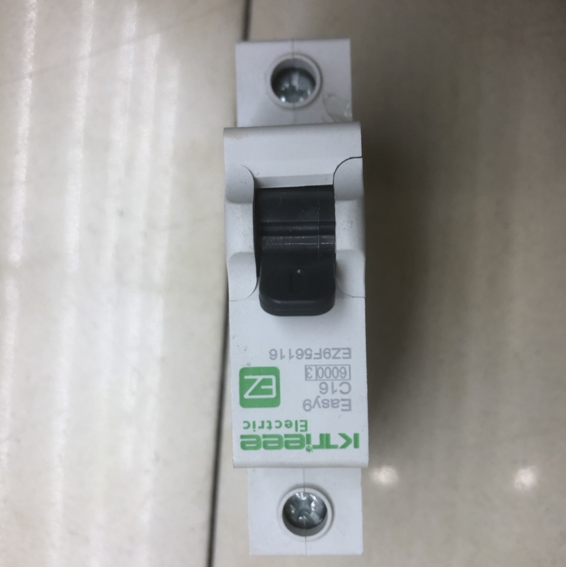 1P circuit breaker