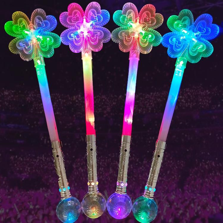 热销新款 四叶草发光棒 led七彩闪光发光棒产品图
