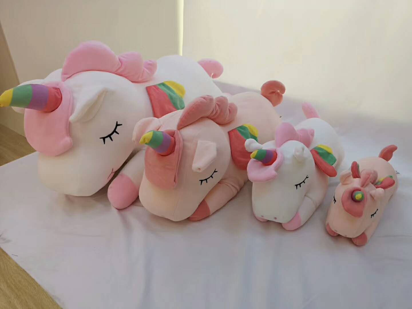 四款形状独角兽