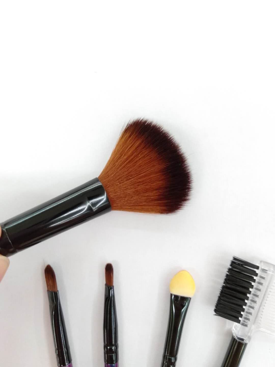 5 sets of brushes: set brush, makeup brush, makeup tools, eyebrow brush, eyeshadow brush, loose brush, lip brush, and smudging brush Specification image