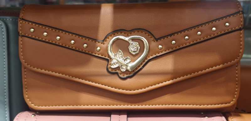 流行女包时尚新款实用钱包1