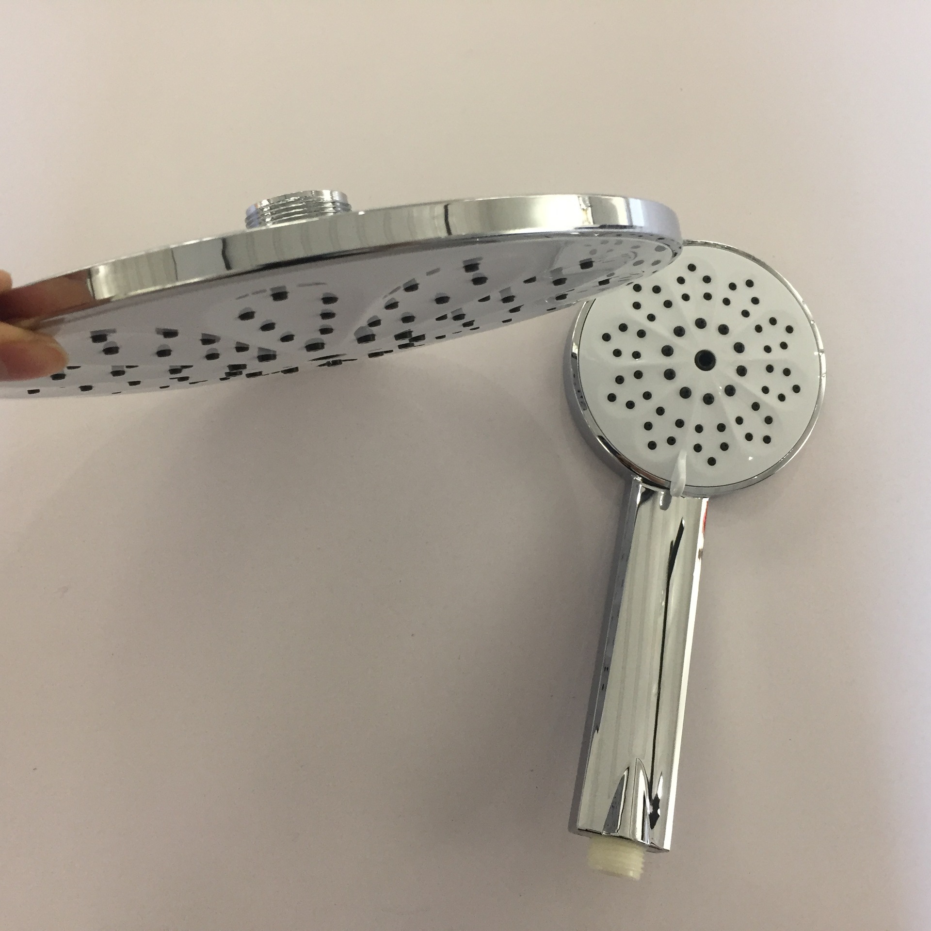 Factory wholesale stock of ABS overhead shower, large shower head, rain shower nozzle, and overhead shower set Item Picture