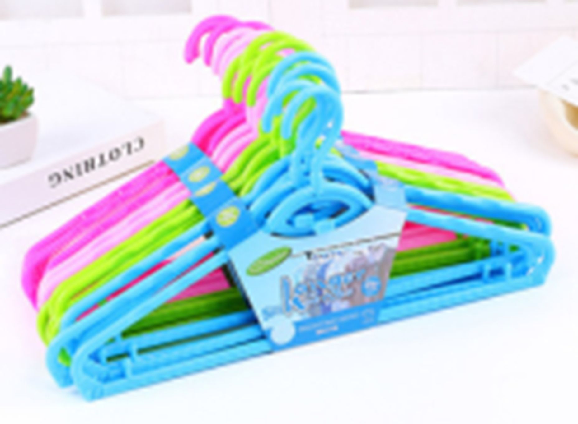 Yiwu Selection Movable Hook hanger LT-1029/36028 full figure