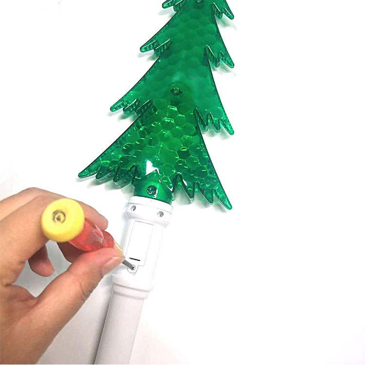 新款LED圣诞树发光棒 儿童塑料松树发光棒 圣诞Party七灯松树棒详情图7