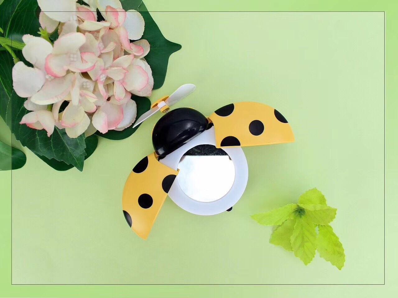 Seven-spotted ladybug small fan undefined