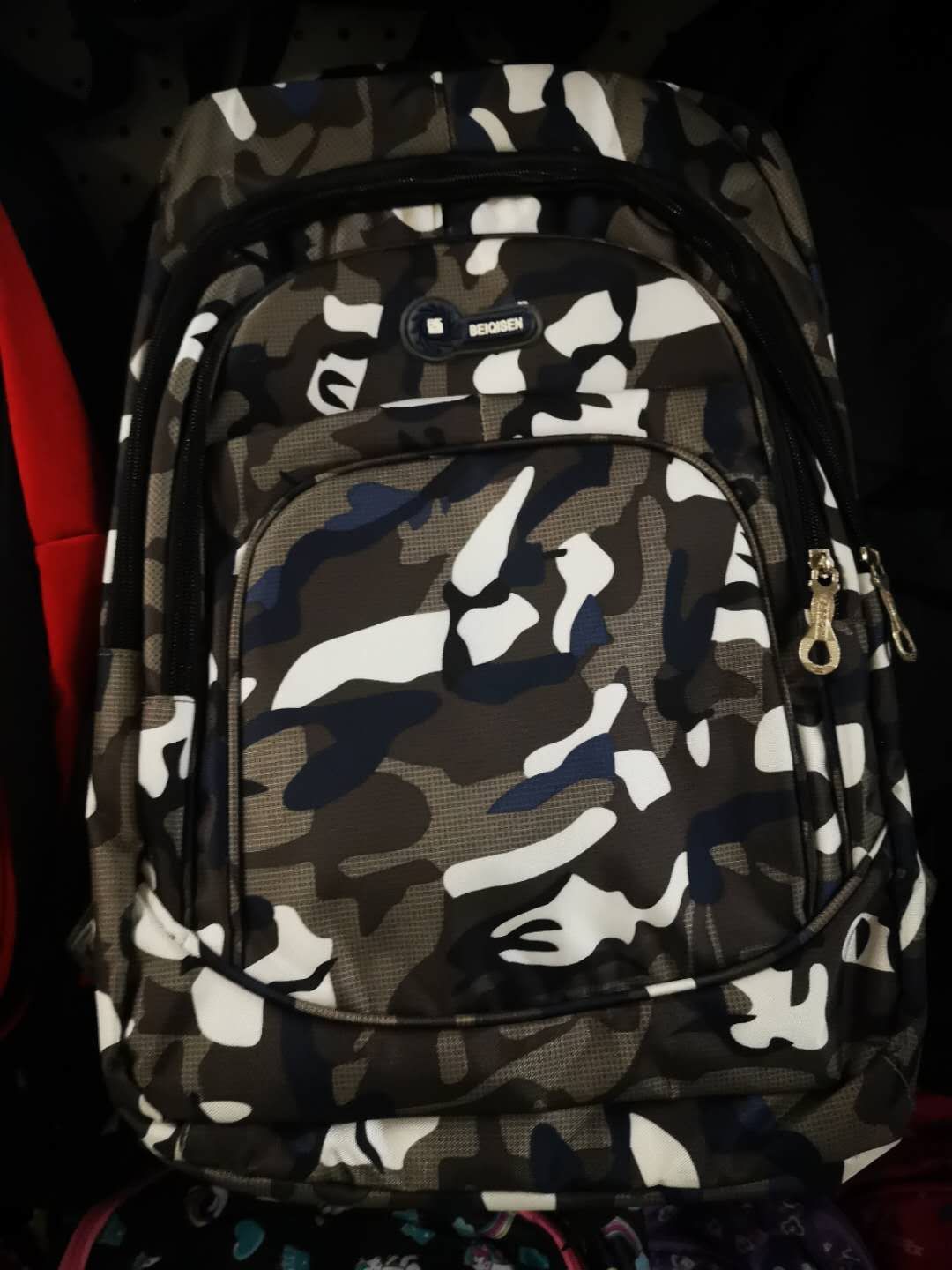 Popular Practical Large Capacity Backpack Schoolbag 1