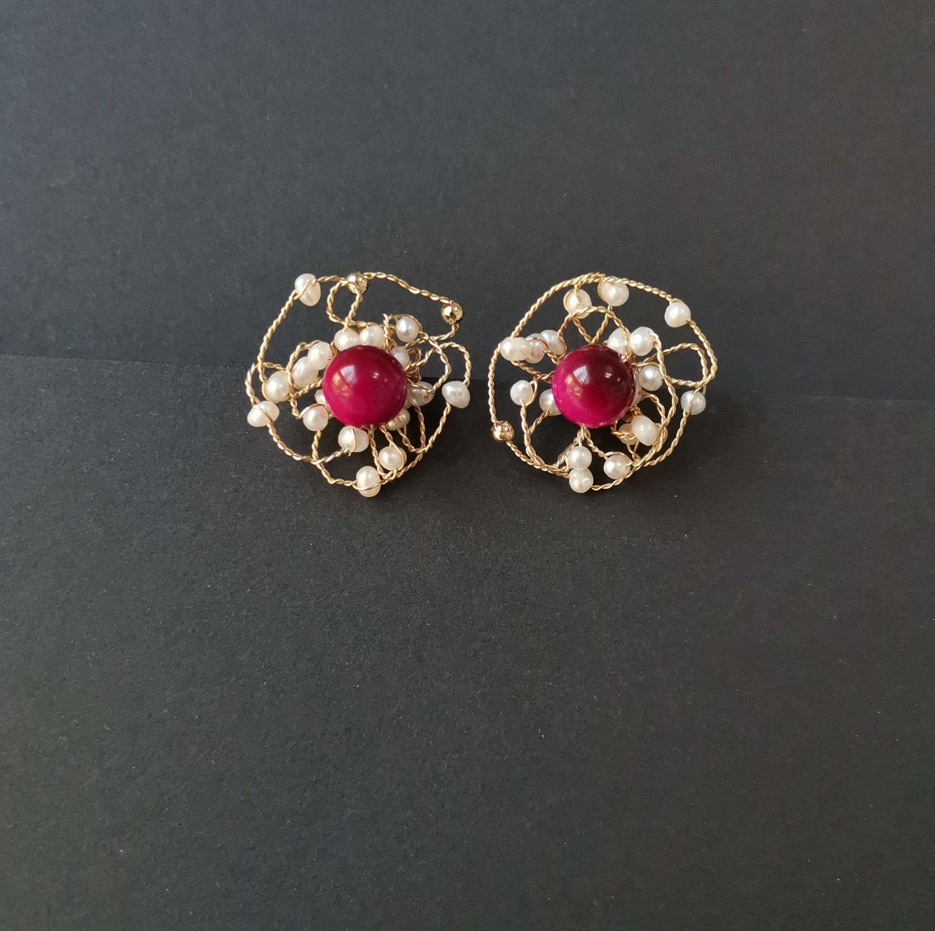 Yiwu Selection hand - wound red tiger eye ear stud /4511 full figure