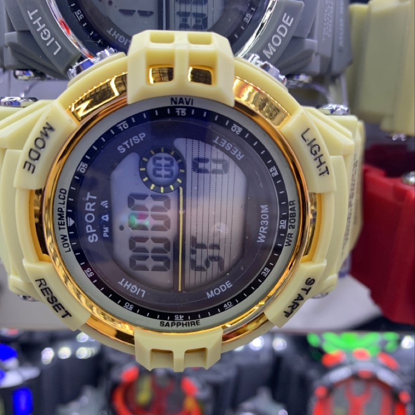 The electronic large dial of the watch