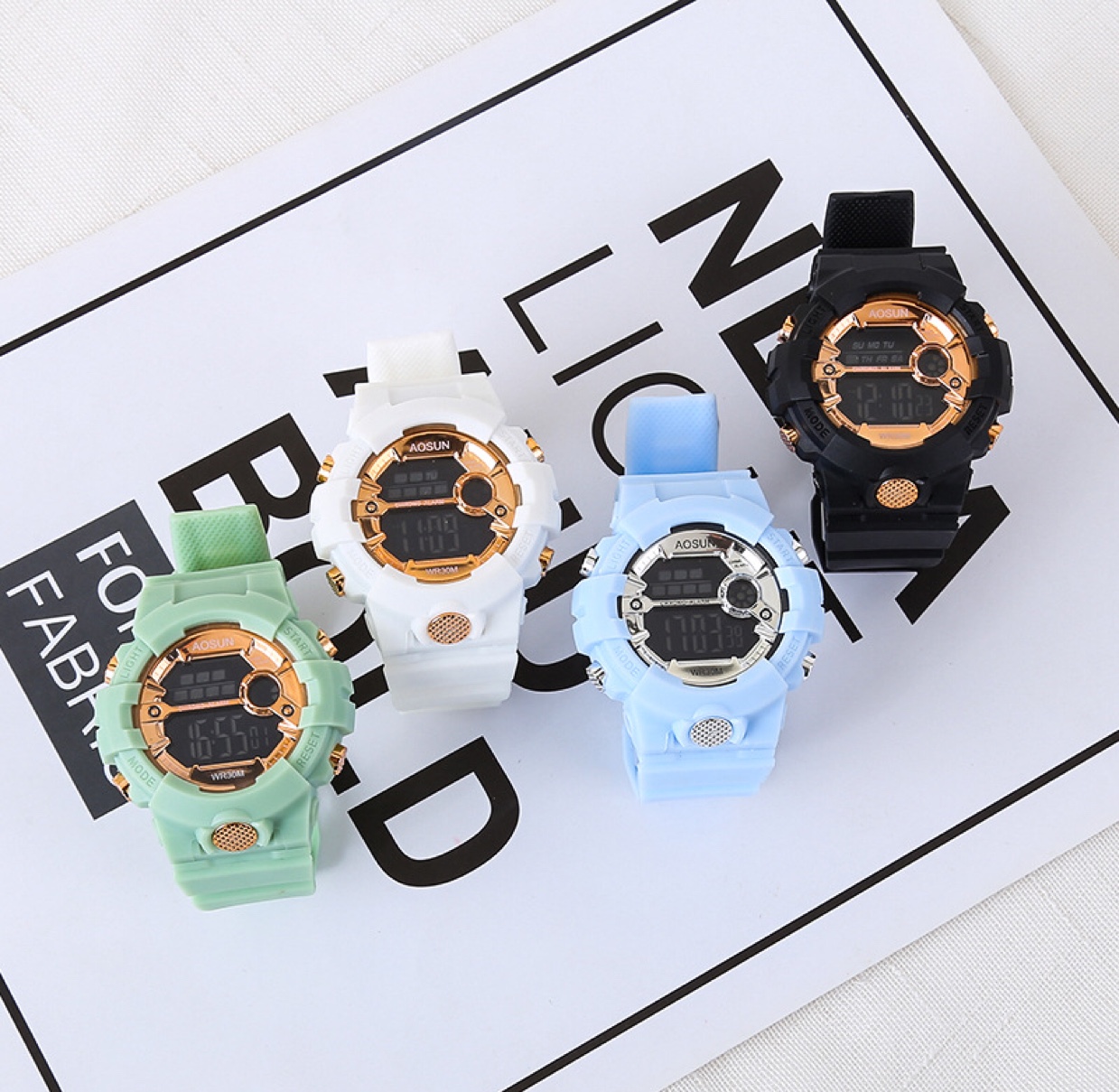 Candy-colored super popular Harajuku Ins-style sports multi-functional electronic watches for boys and girls, sports watches with digital display for boys and girls
