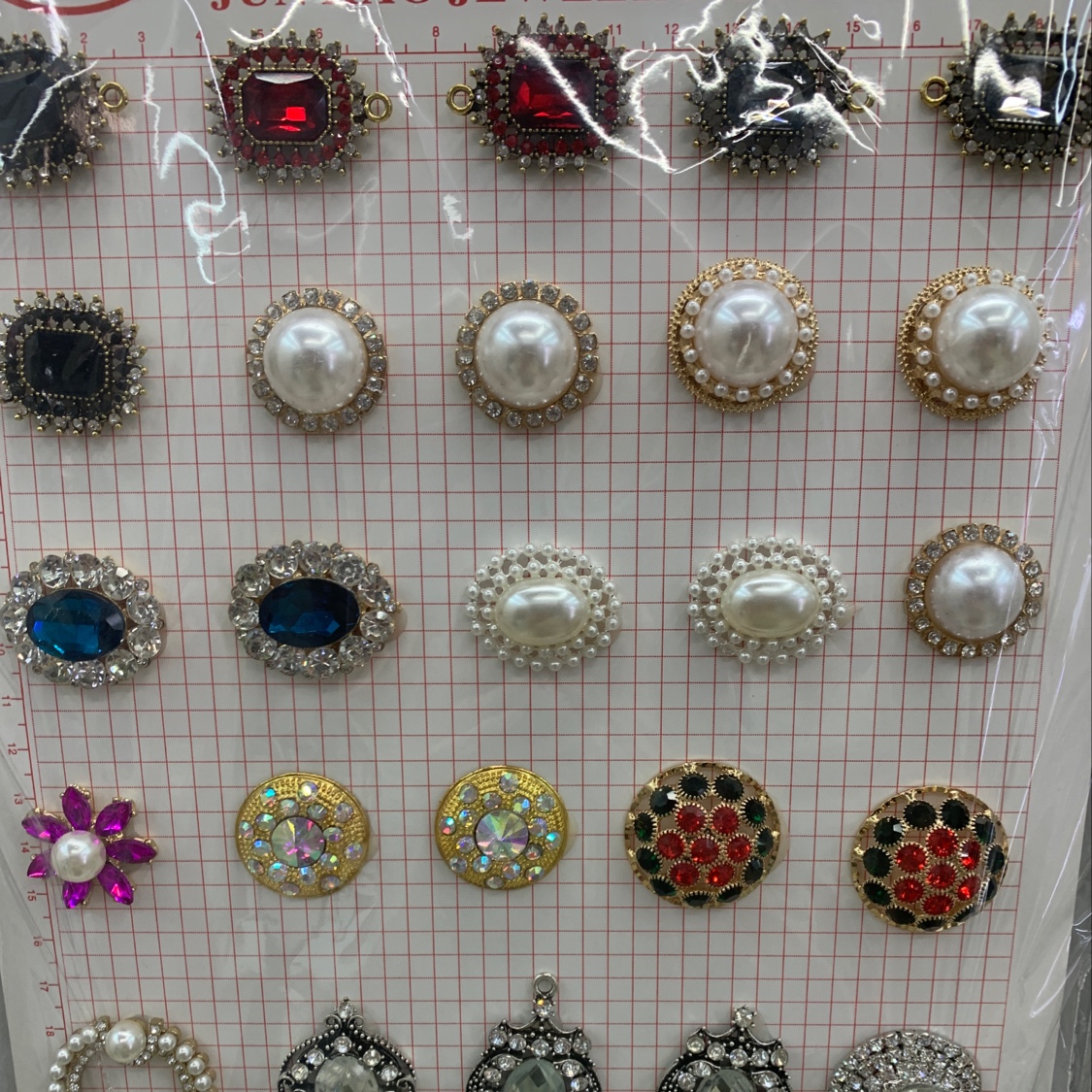 Elegant Brooch With Hot Diamond In Various Colors