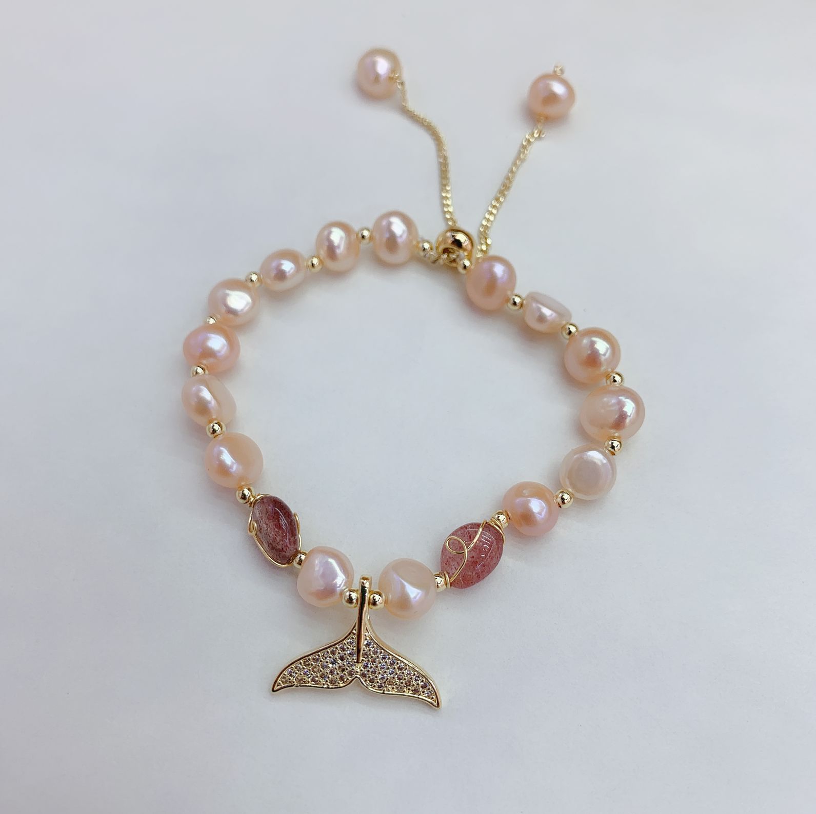 Yiwu Selection mermaid legend hot style strawberry crystal pearl bracelet /4511 full figure