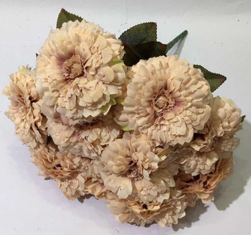 Xiange Flower Art Simulation Flower Wedding Wall Flower Collocation Manufacturers Direct Plastic Green Plant Decoration 13 Head Chrysanthemum Application Scenario
