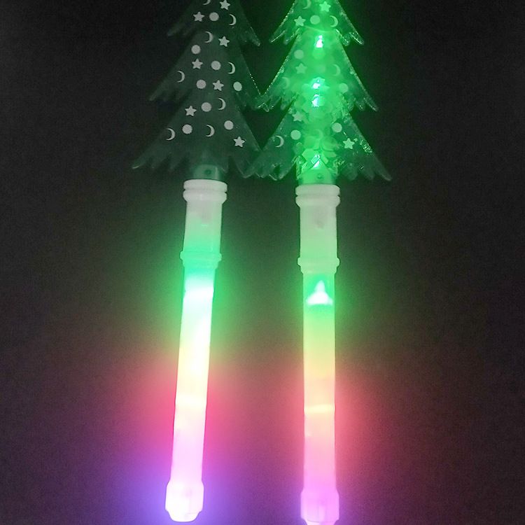 新款LED圣诞树发光棒 儿童塑料松树发光棒 圣诞Party七灯松树棒详情图10