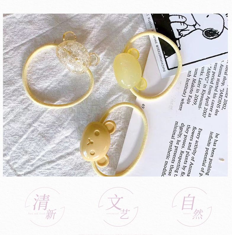 A new style of acrylic rubber band with a fresh and artistic touch for young girls, handcrafted by students as a headband accessory detail image 3