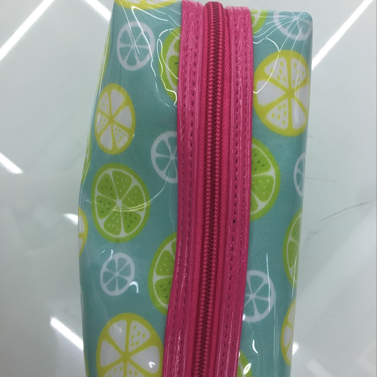 PVC印花柠檬防水四方化妆包细节图