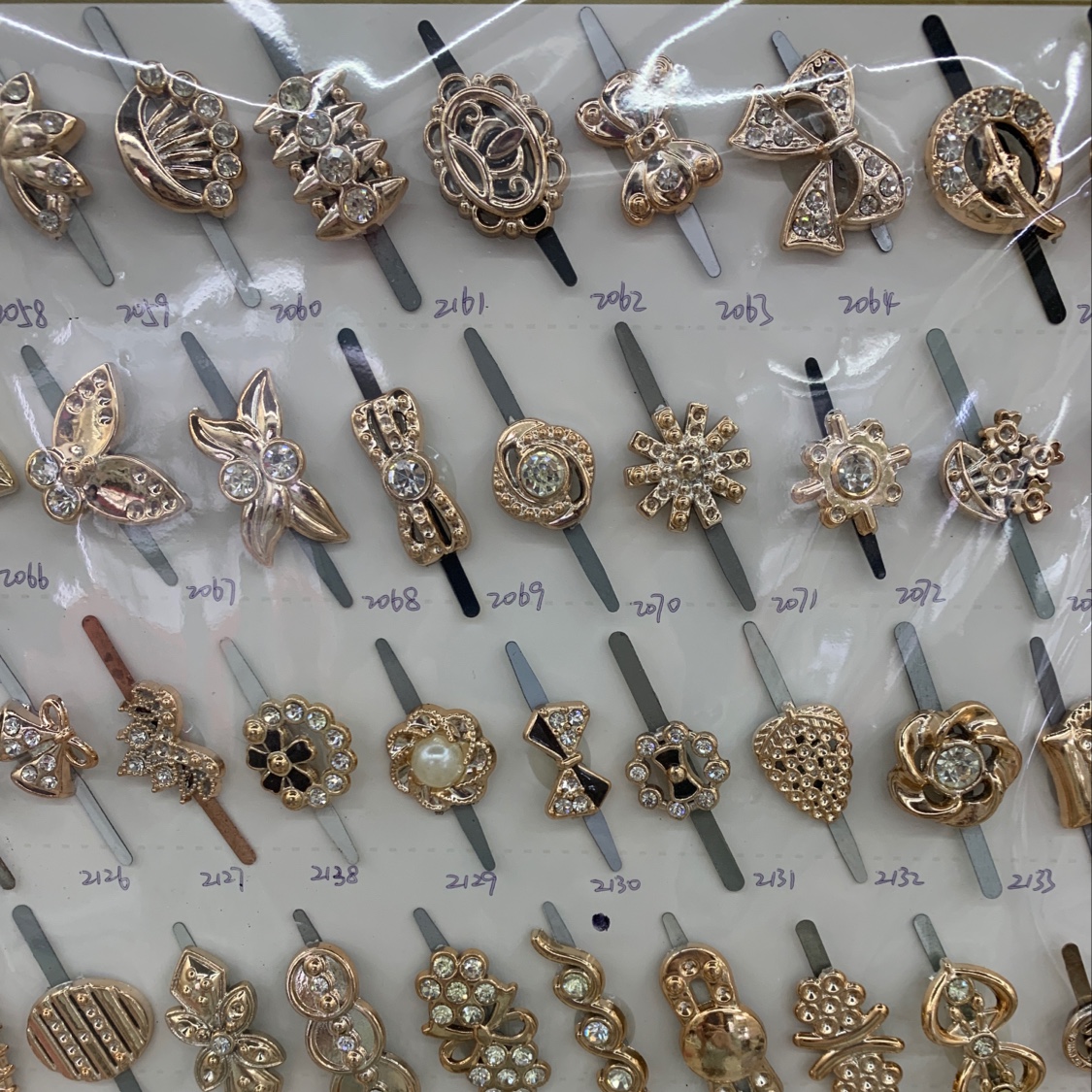 Plastic decorative buckle thumbnail