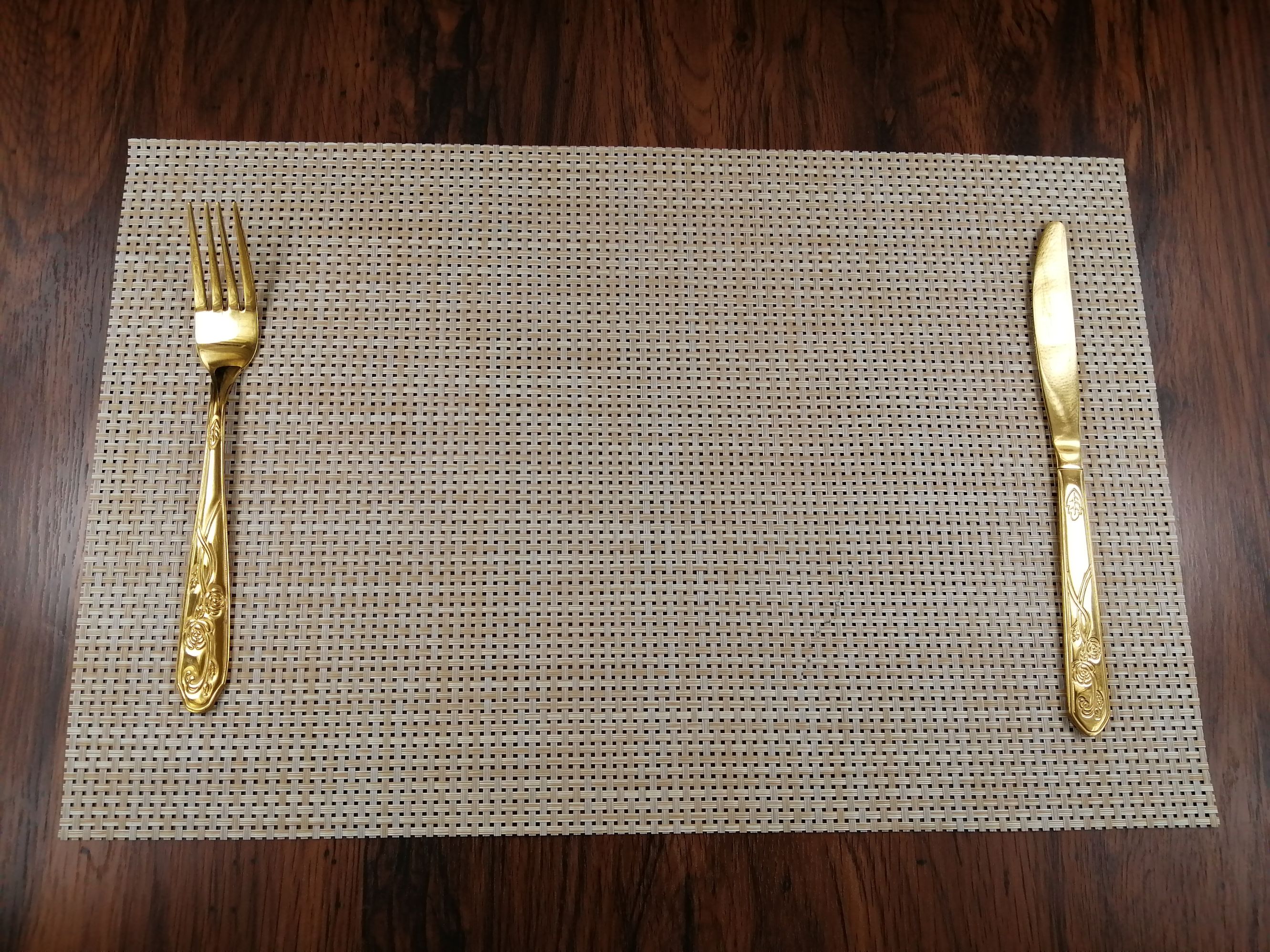 High-Grade Pvc Woven Placemat 4X4 Teslin Environmental Protection Non-Slip Table Mat Bowl Mat High Temperature Tea Tray Mat Tea Set Mat Application Scenario