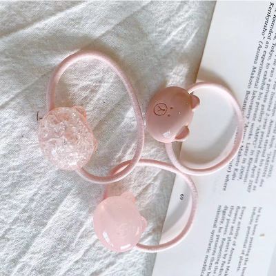 A new style of acrylic rubber band with a fresh and artistic touch for young girls, handcrafted by students as a headband accessory