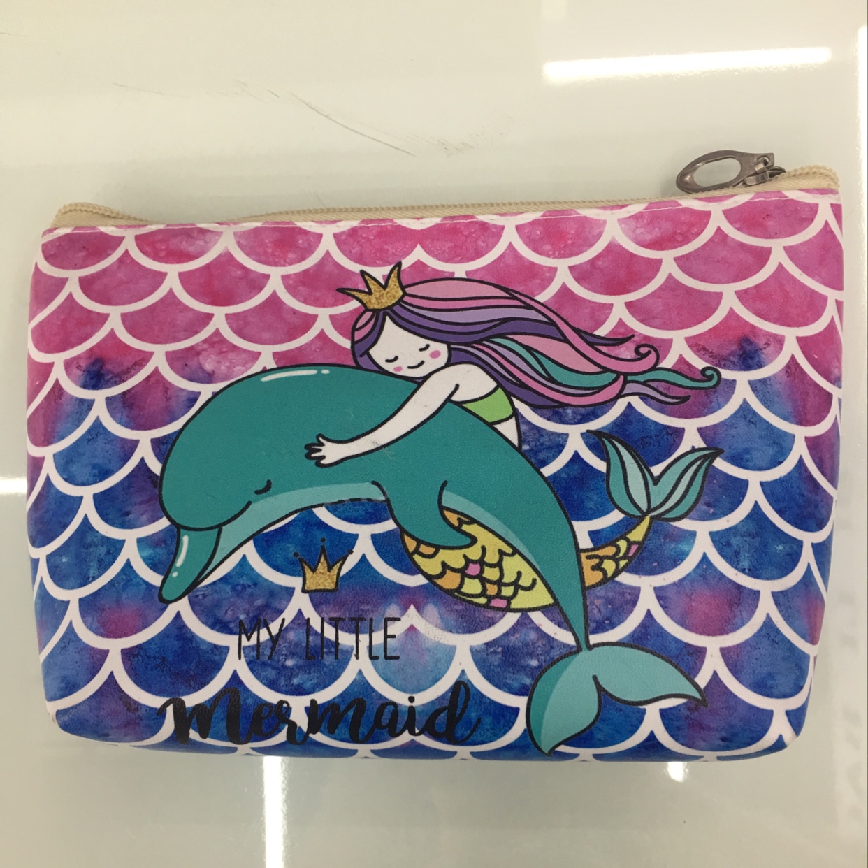 PU数码印花鱼鳞纹海豚美人鱼化妆包图