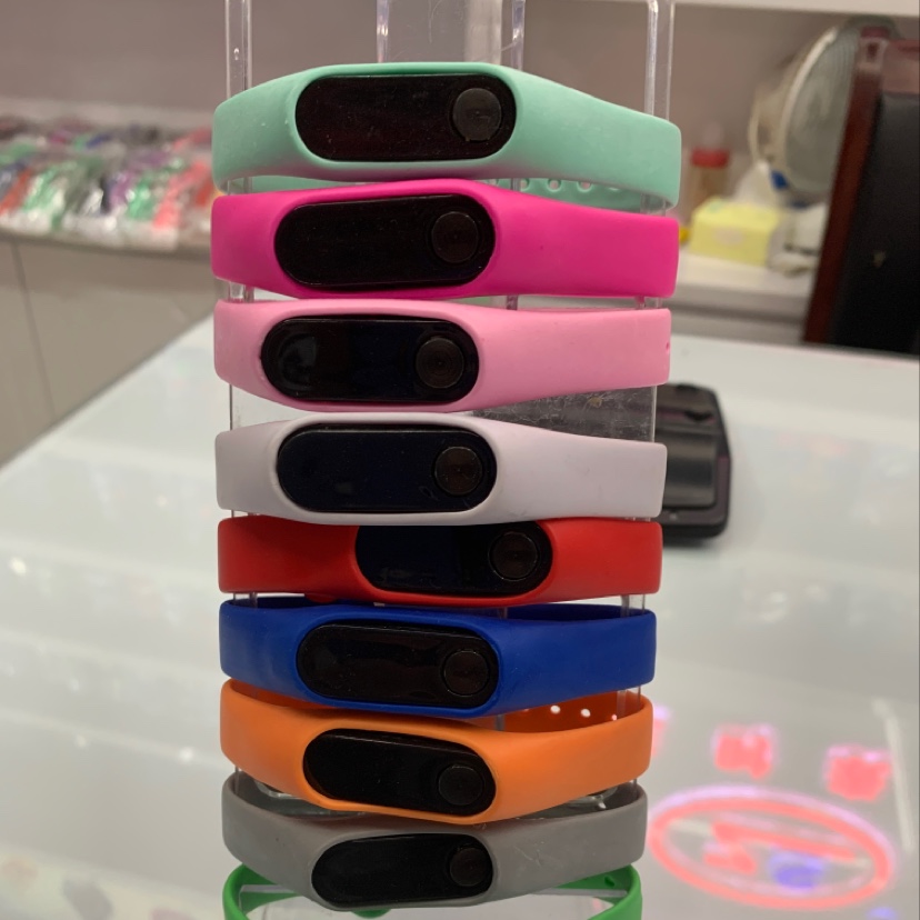 Electronic watches come in multiple colors