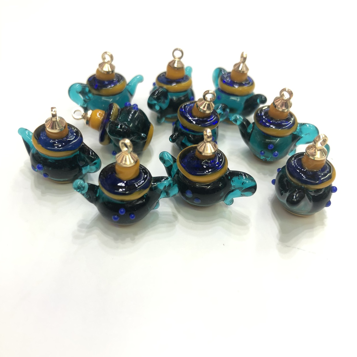 Glass teapot thumbnail