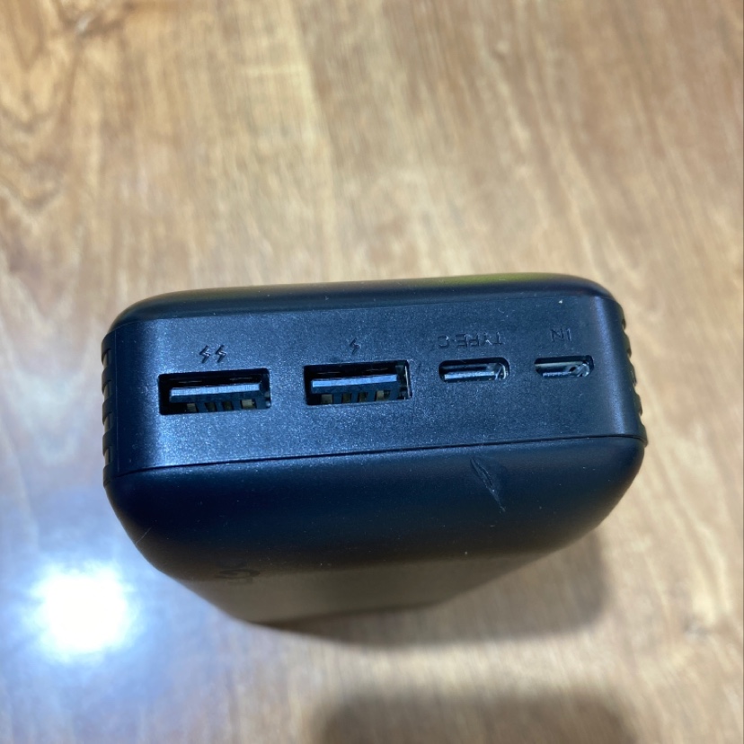 kp一88移动电源30000mAh细节图