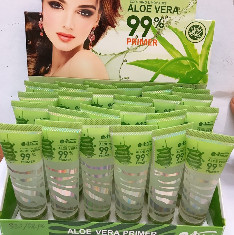 Aloe vera gel pre-makeup lotion moisturizes, hydrates and moisturizes the skin