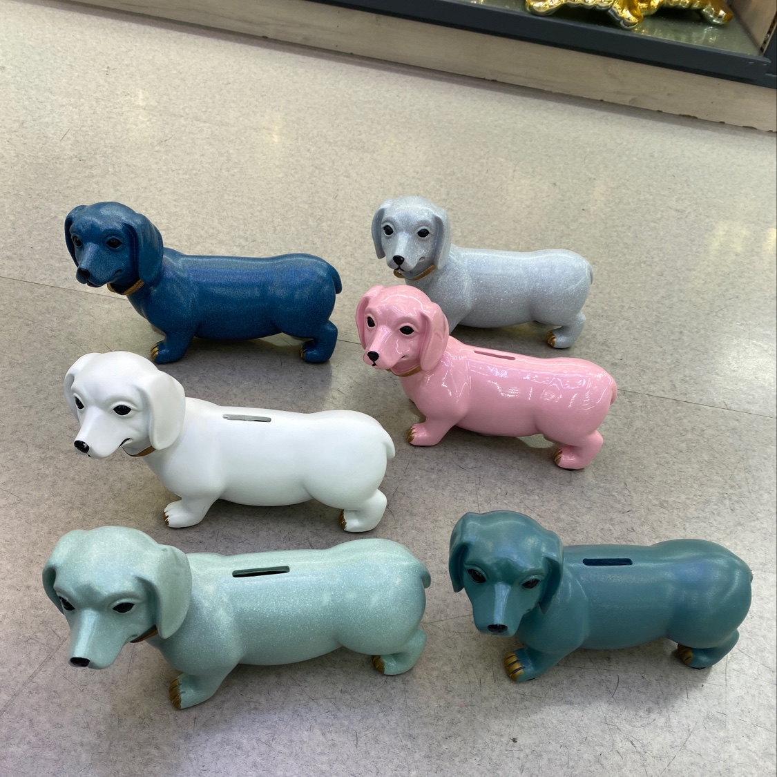 Ceramic craft decoration decoration Home office charm dog craft decoration sausage dog sausage dog ceramic bank jar Gold Castle vase
