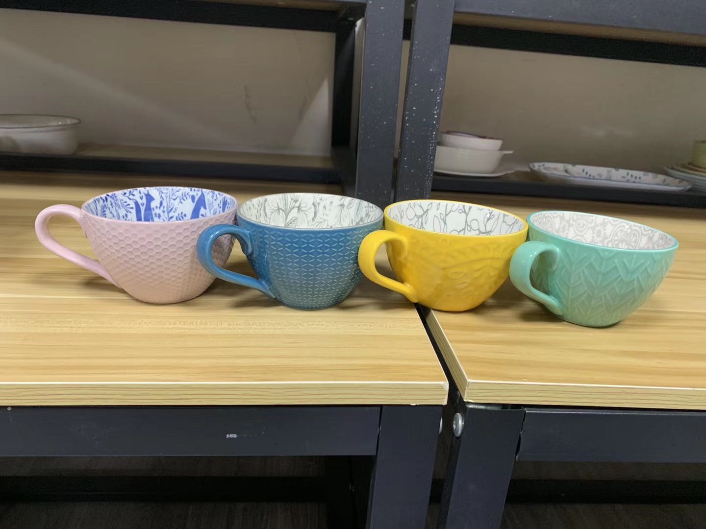 Ceramic Embossed Breakfast Bowl details Picture