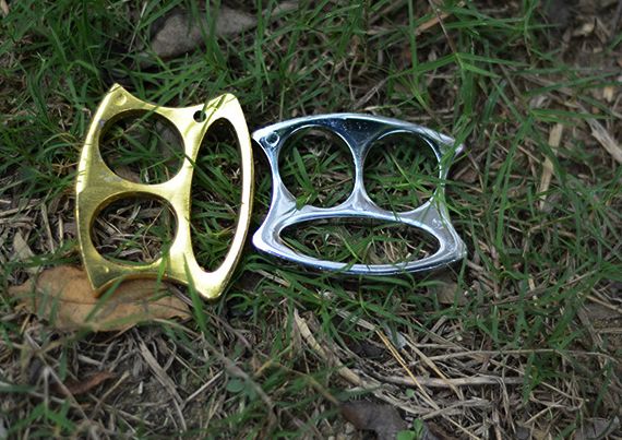 防身手指虎铁拳头拳套指扣套拳扣防身武器 厂家直销平头 破窗器