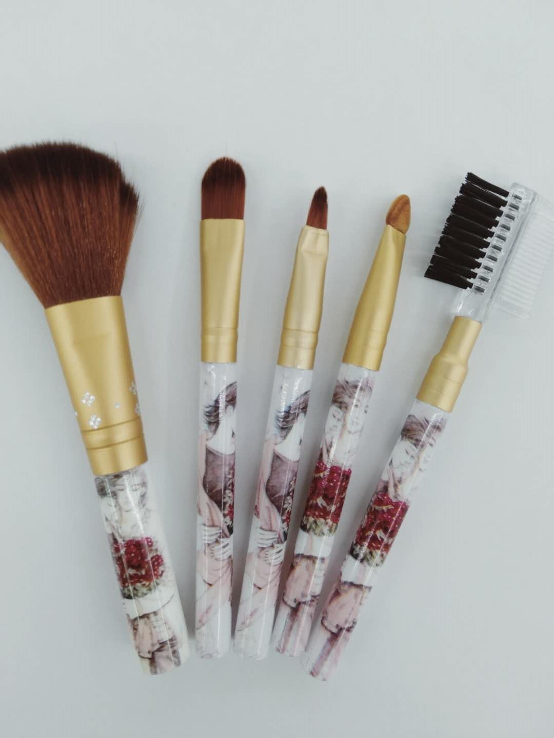 Direct sales from the manufacturer of makeup brushes, eyeshadow brushes, lip brushes and loose powder brushes. Customized makeup brushes based on samples