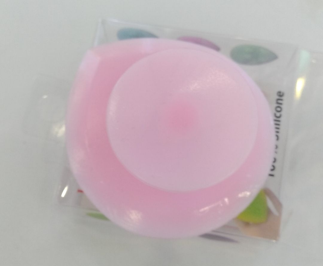 Wash your face in pink detail image 1