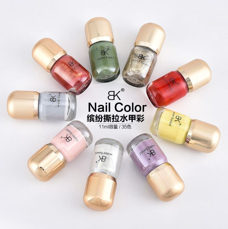 Waterborne nail polish is tasteless and does not damage nails full figure