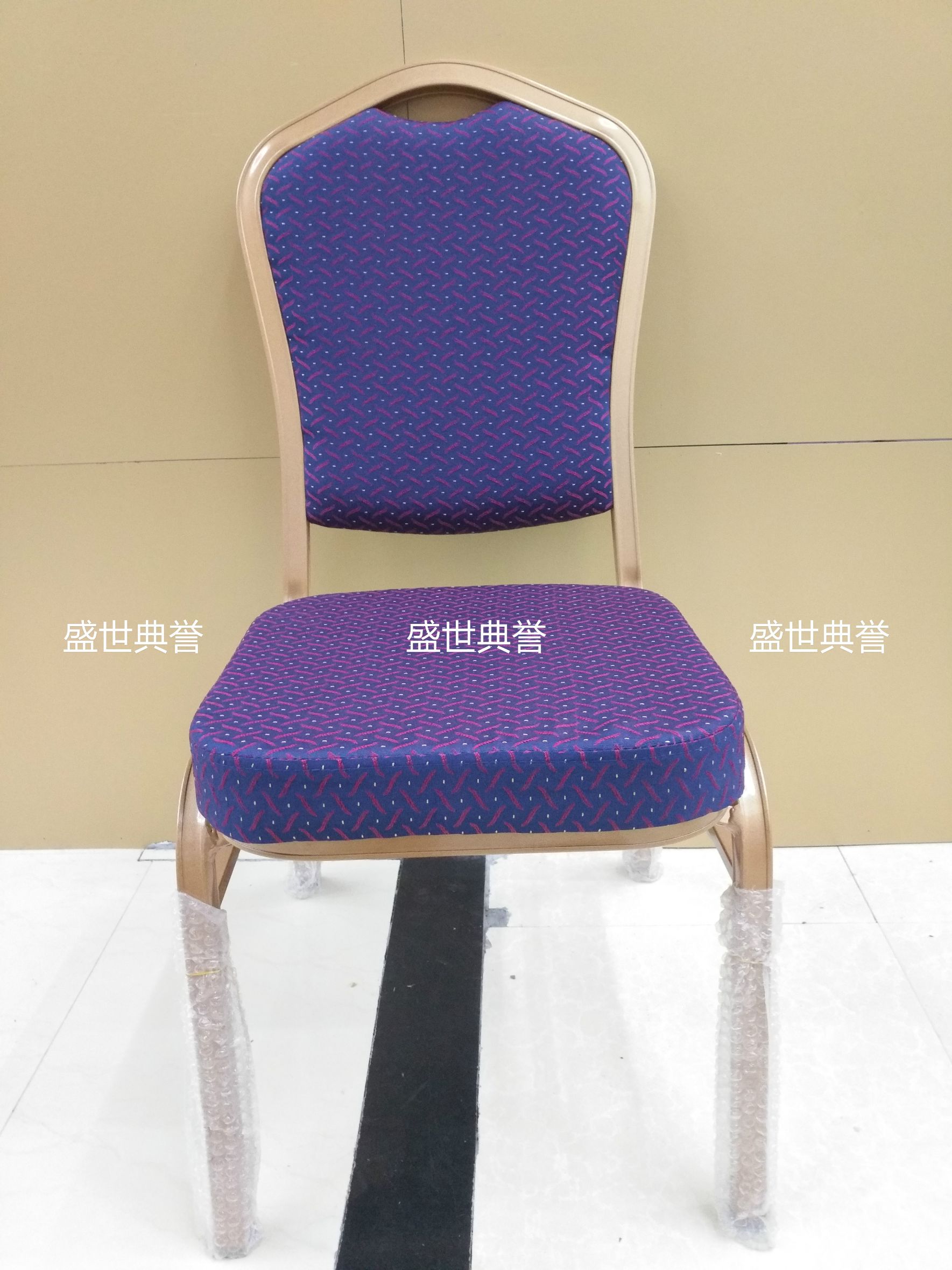 杭州度假酒店宴会家具定做会议中心铝合金椅子饭店婚宴会议桌椅详情图1