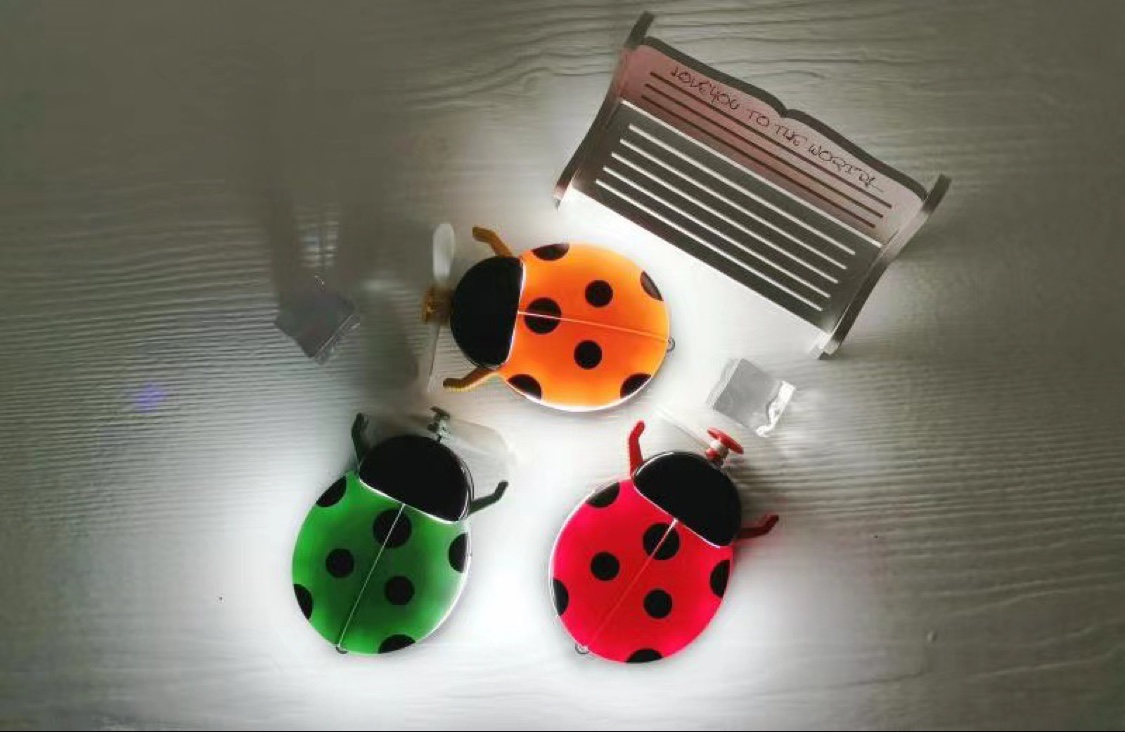 Fan with lamp thumbnail