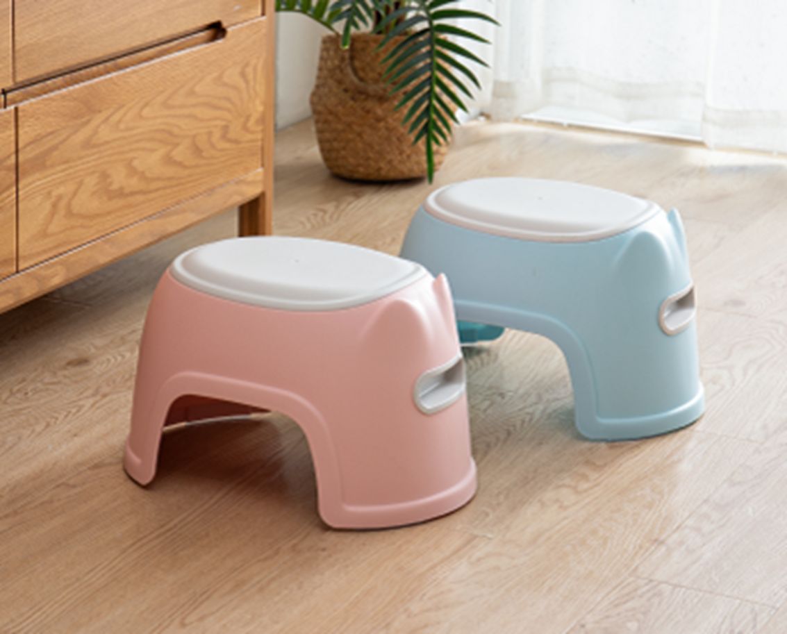 Yiwu Selection two-color cartoon stool /TZ full figure