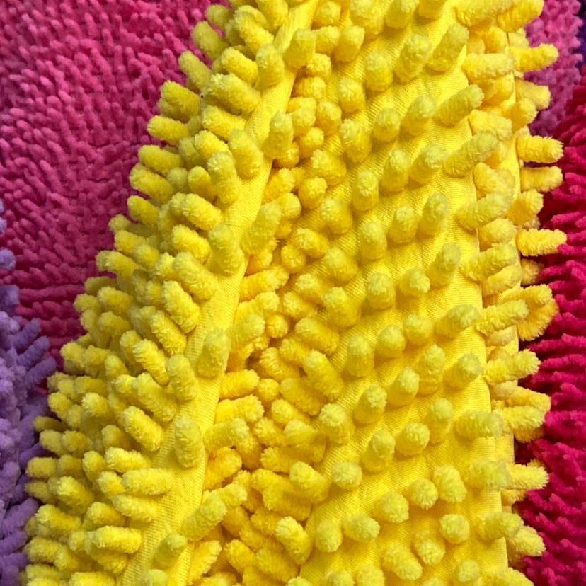 黄色粗拖把布料玩偶抱枕面料服装装饰品工艺品头饰面料