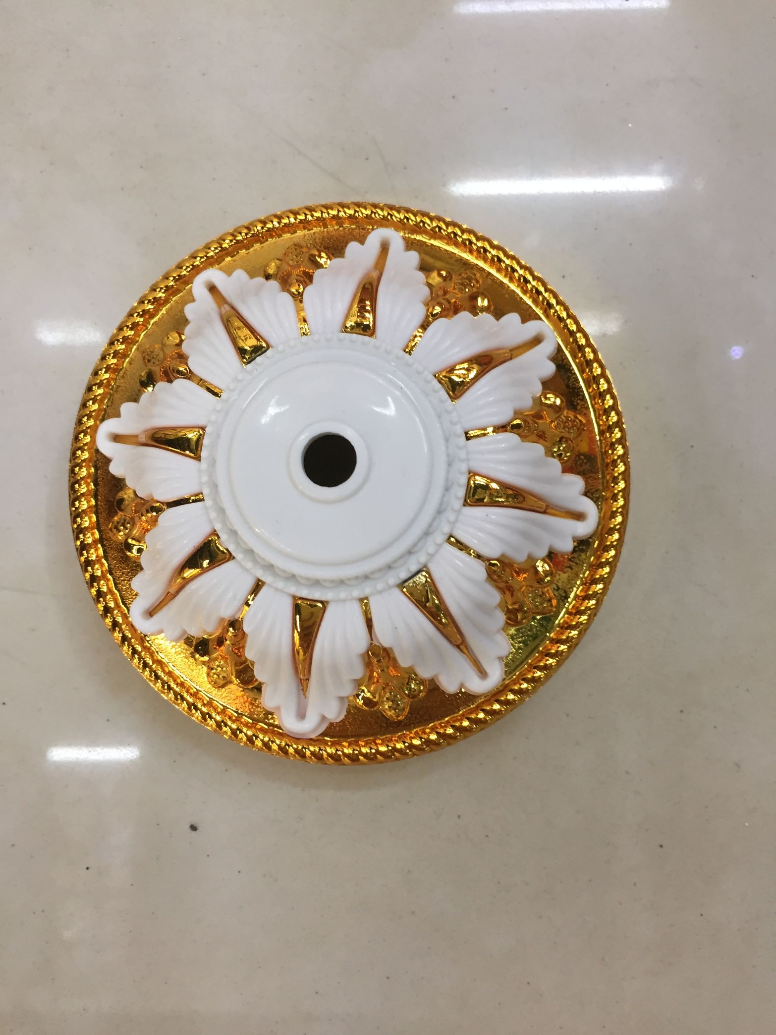 Gold + white/gold + silver wire box thumbnail