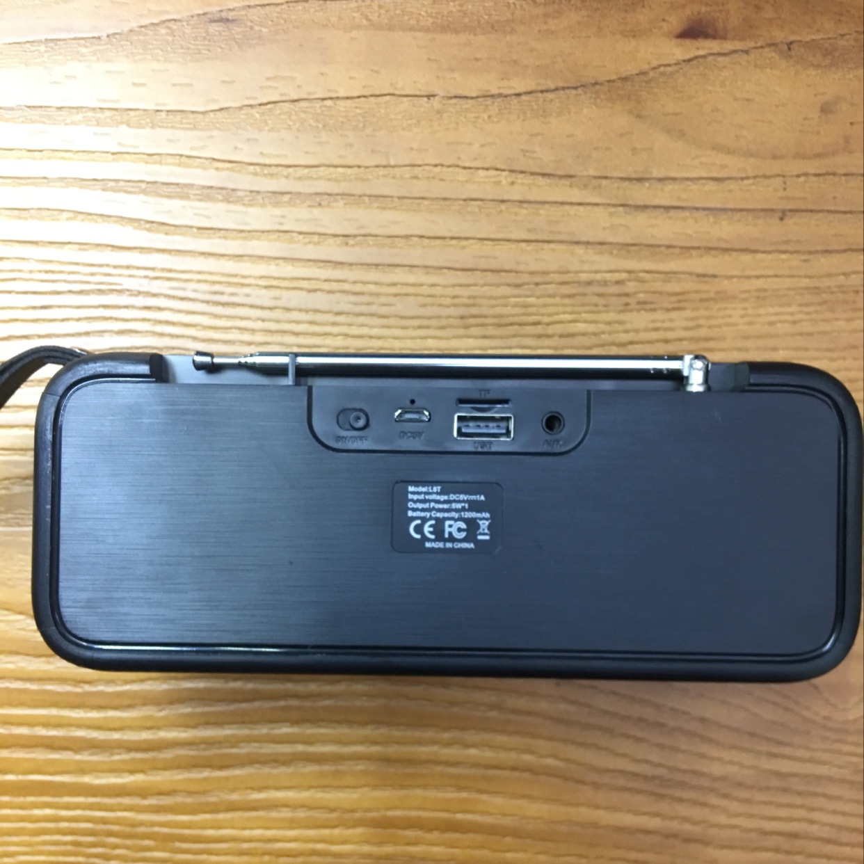 L8T solar Bluetooth speaker Application Scenario