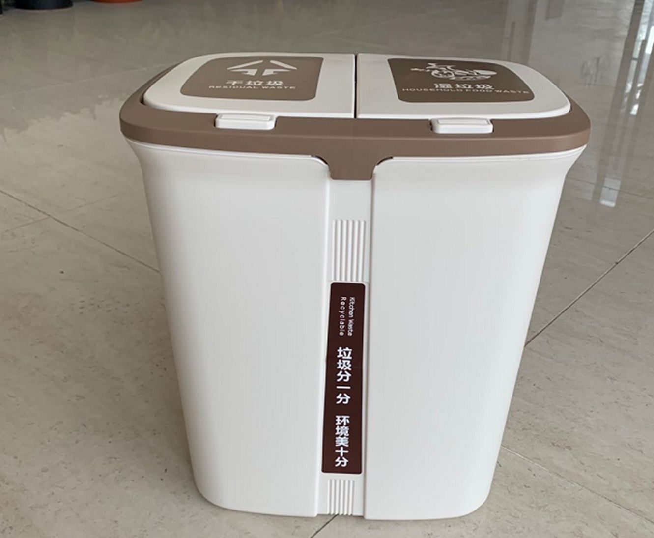 Yiwu Good simple sorting trash can /TZ full figure