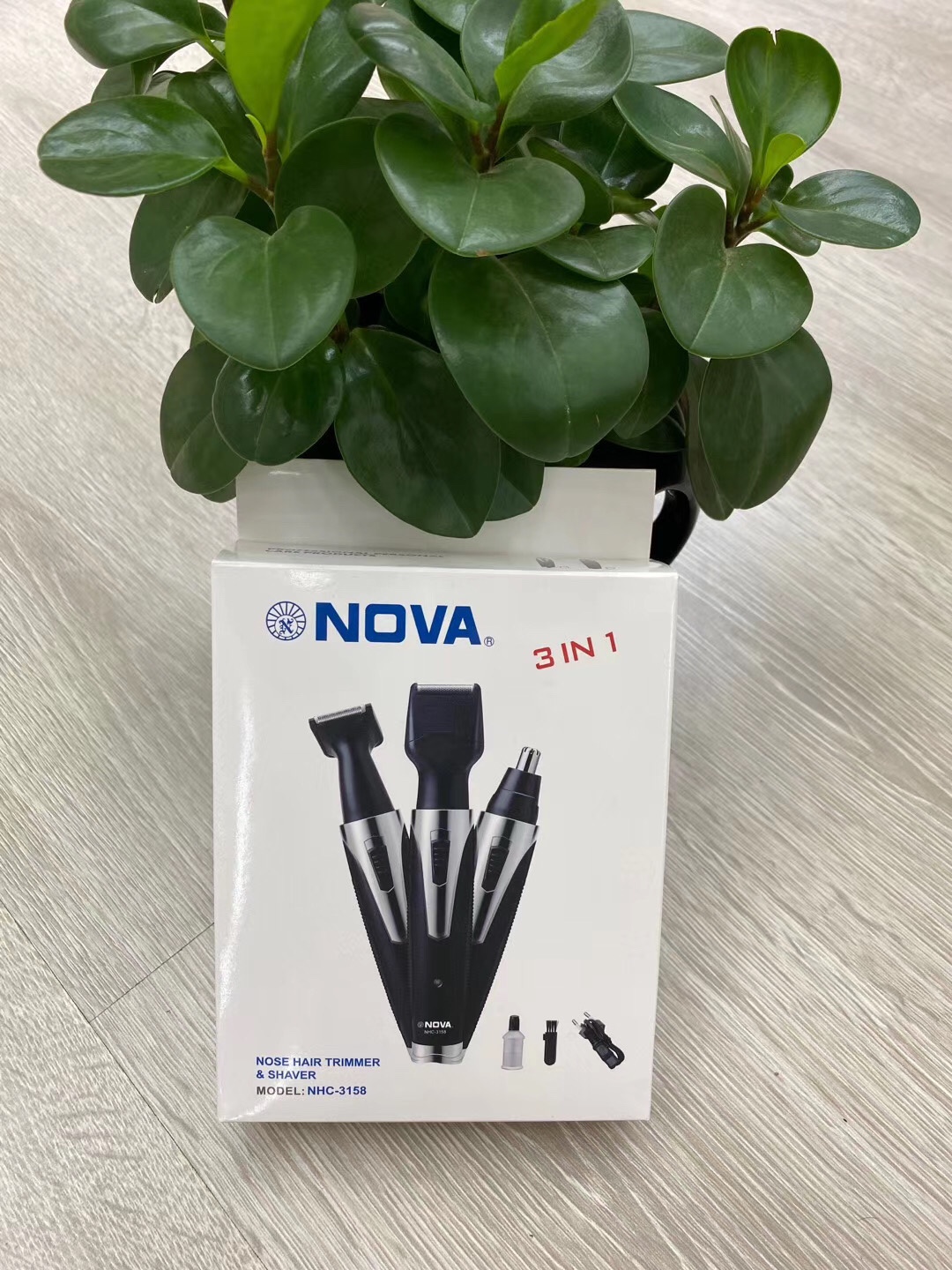 三合一剃须刀产品图