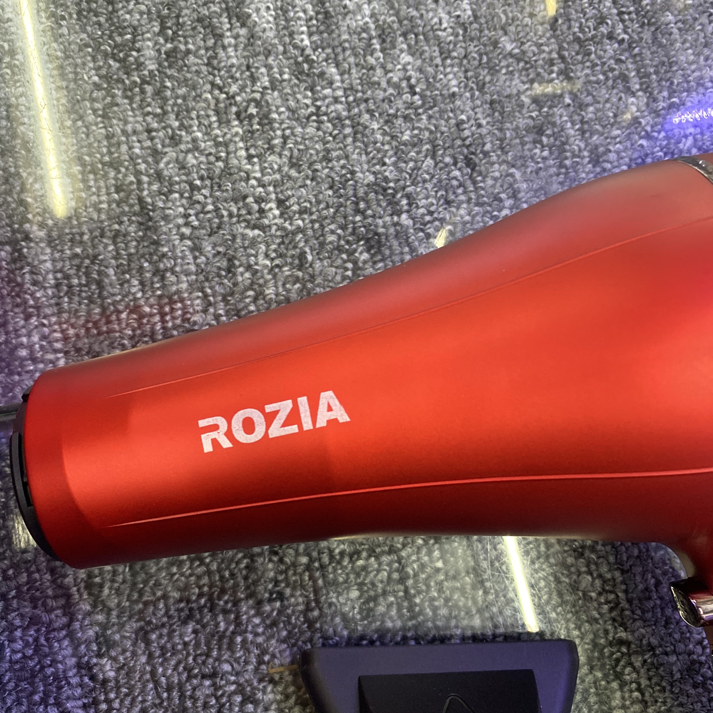 Rozia Hair Salon Special Hair Dryer HC8341 Application Scenario